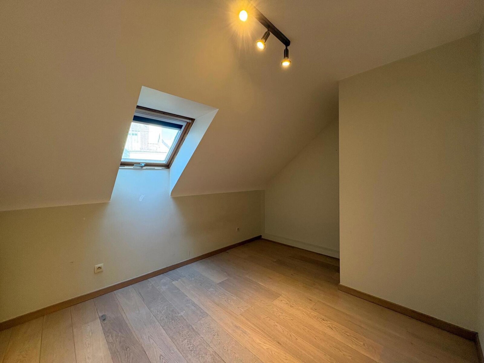 Duplex met 2 slpk in centrum Heist Bergstraat 180 2220 Heist-op-den-Berg 81073714