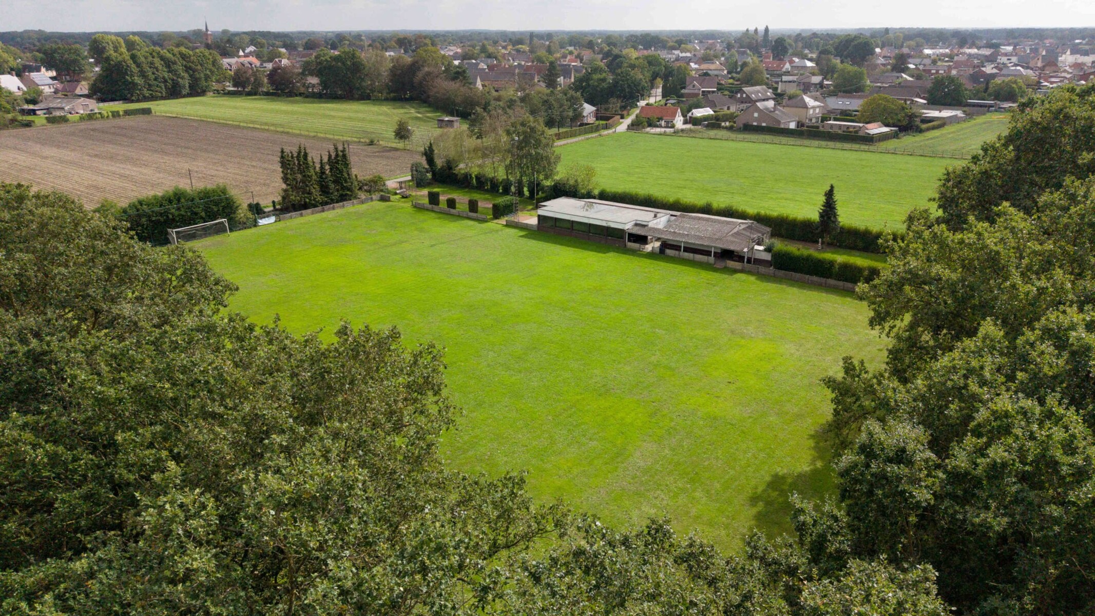 Sportgebouw op 90 are 50 ca Webstraat 13 2222 Heist-op-den-Berg 80791061